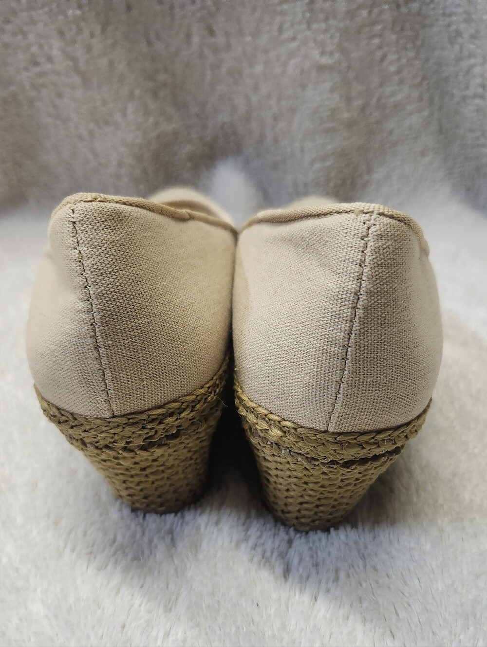 • New Beacon Women's Beige Wedge Espadrille Size 8 S S Slip On Shoes - Picture 5 of 9
